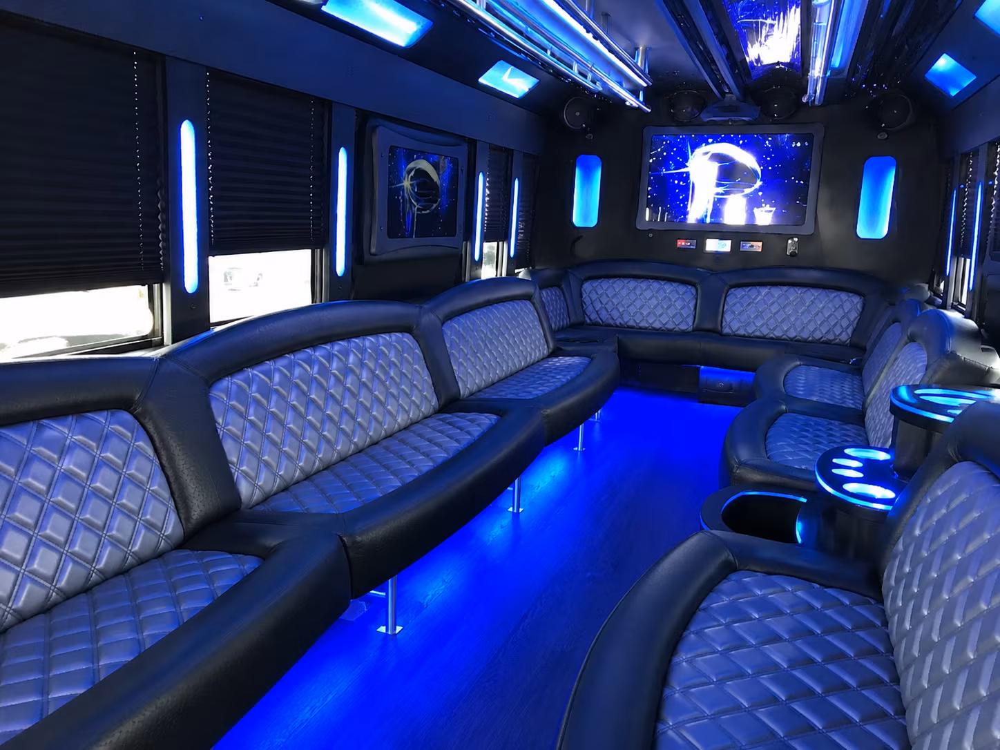Passenger watching the Mesa scenery during a regional party bus road trip
